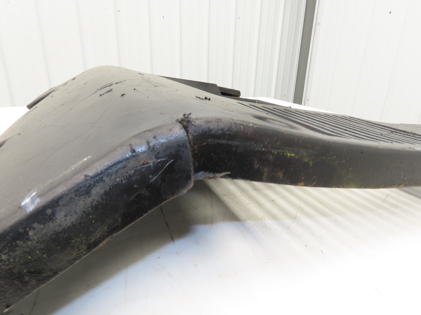 Yale Hood Plastic Cover Removed From ESC030FAN36TE094 Stand On Forklift