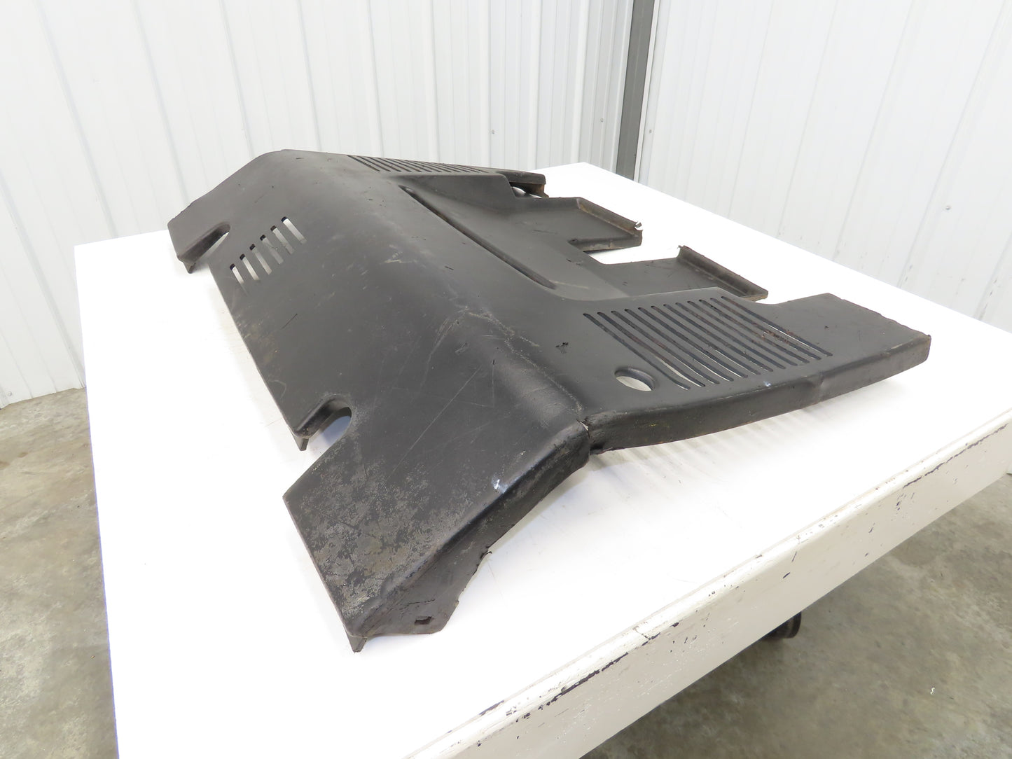 Yale Hood Plastic Cover Removed From ESC030FAN36TE094 Stand On Forklift