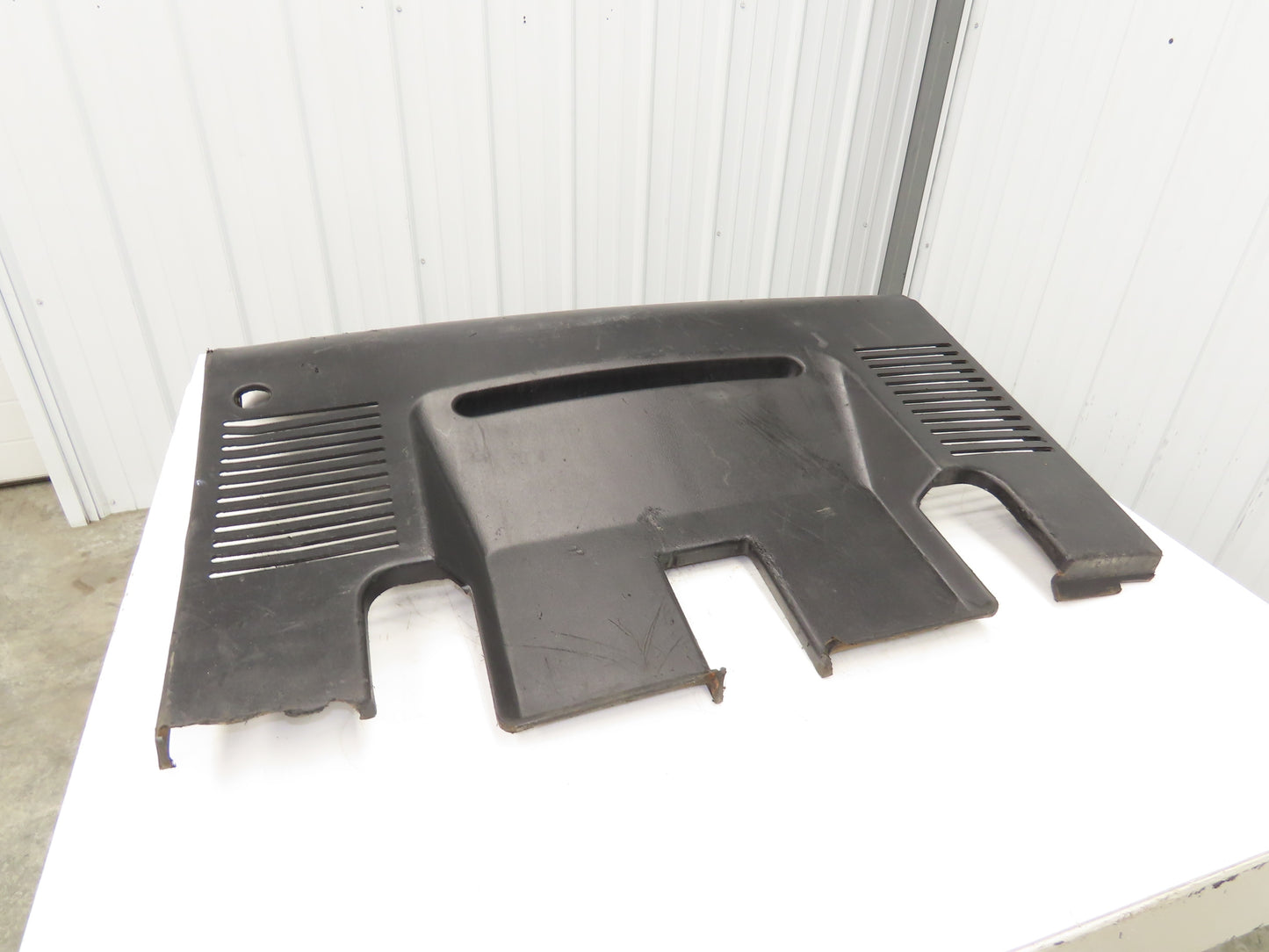 Yale Hood Plastic Cover Removed From ESC030FAN36TE094 Stand On Forklift