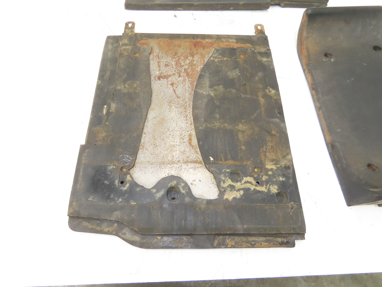 Yale Operator Center Rubber Foam Cover Set Off ESC030FAN36TE094 Forklift