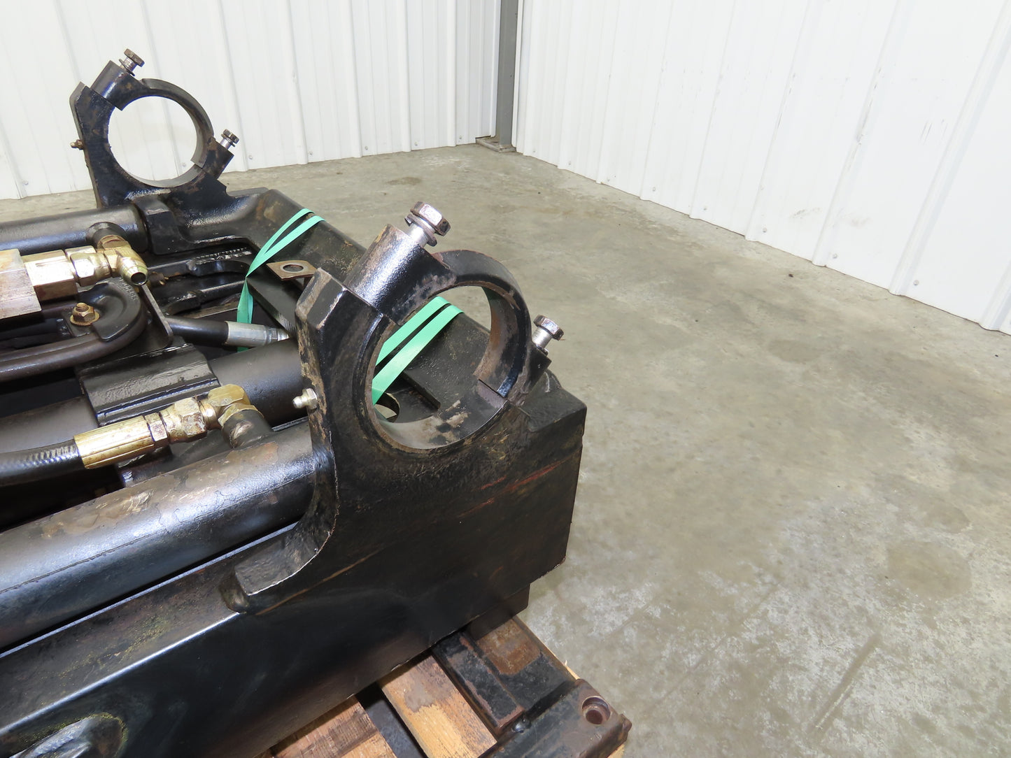 Yale Forklift Mast 218.5" 3-Stage Tilt Class 2 Electric 2900lbs ESC030FAN36TE094