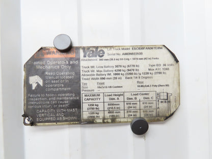 Yale Operator Center Plastic Cover Kick Plate Off ESC030FAN36TE094 Forklift