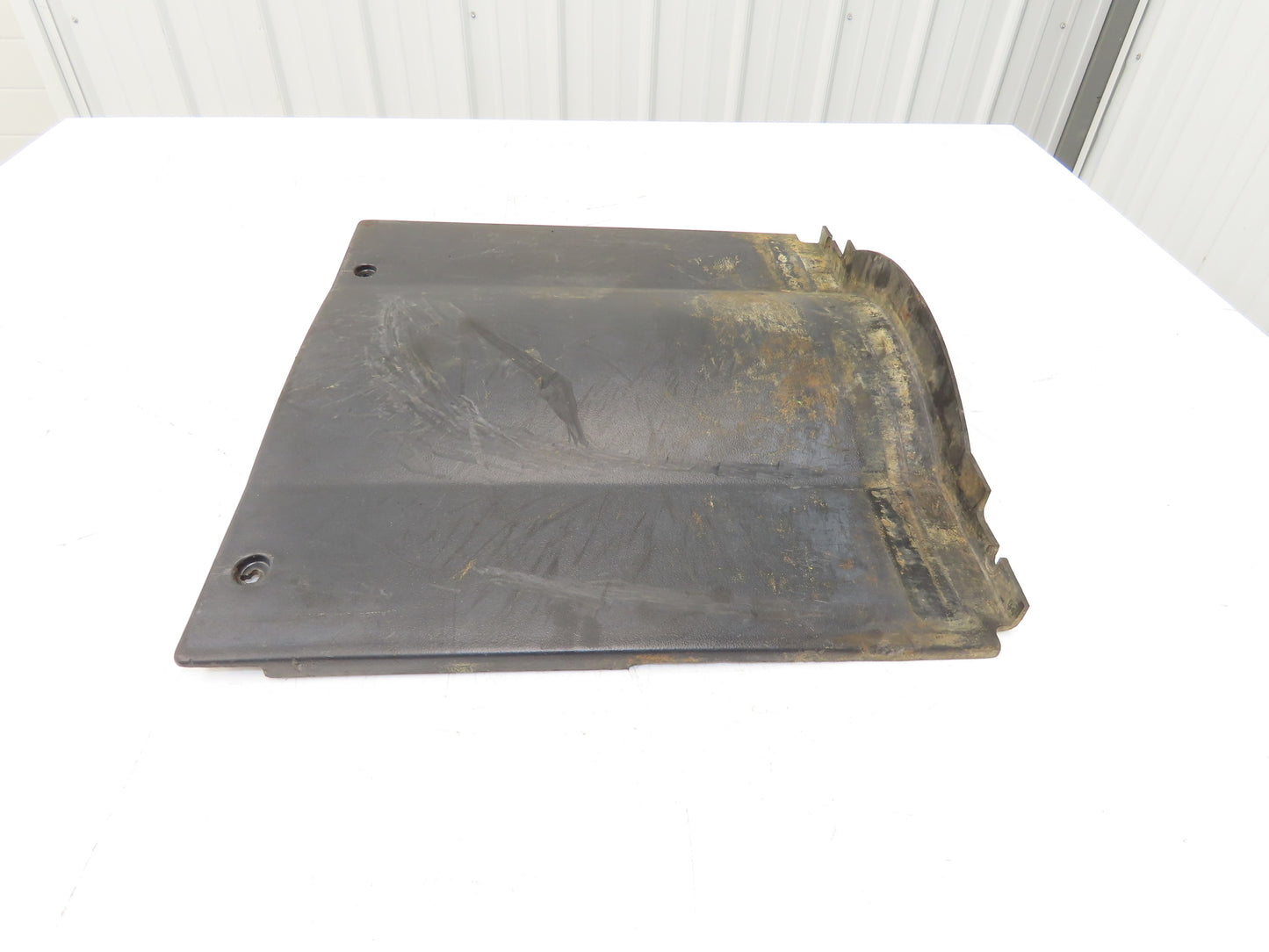 Yale Operator Center Plastic Cover Kick Plate Off ESC030FAN36TE094 Forklift