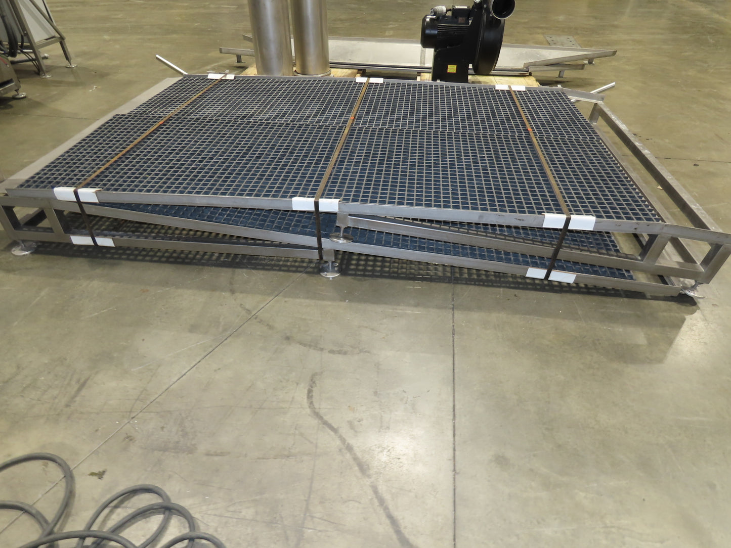 IDD Process Packaging Stainless Bulk Dryer System 52x120x96" ID 20kw Blowers x3