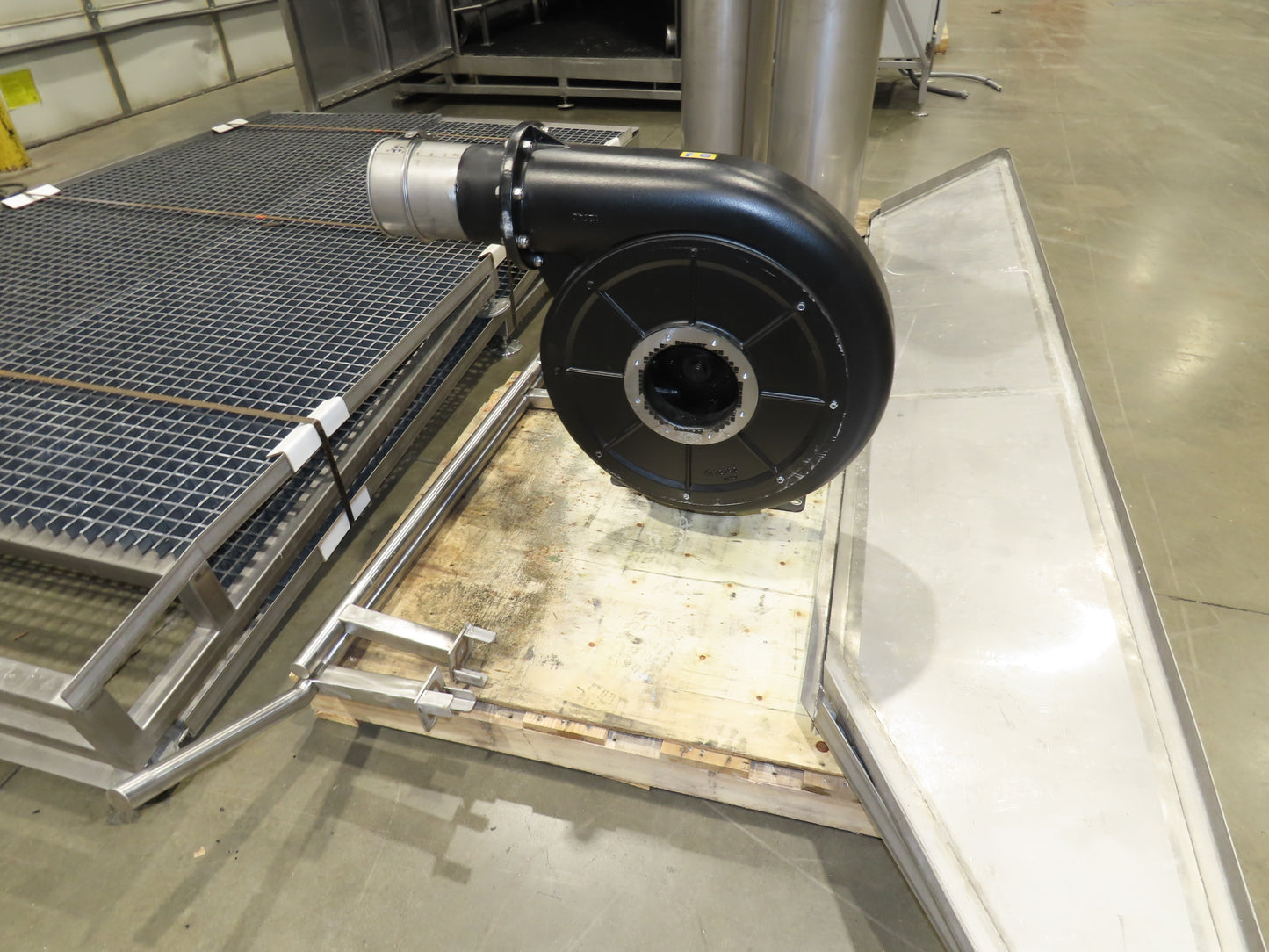 IDD Process Packaging Stainless Bulk Dryer System 52x120x96" ID 20kw Blowers x3