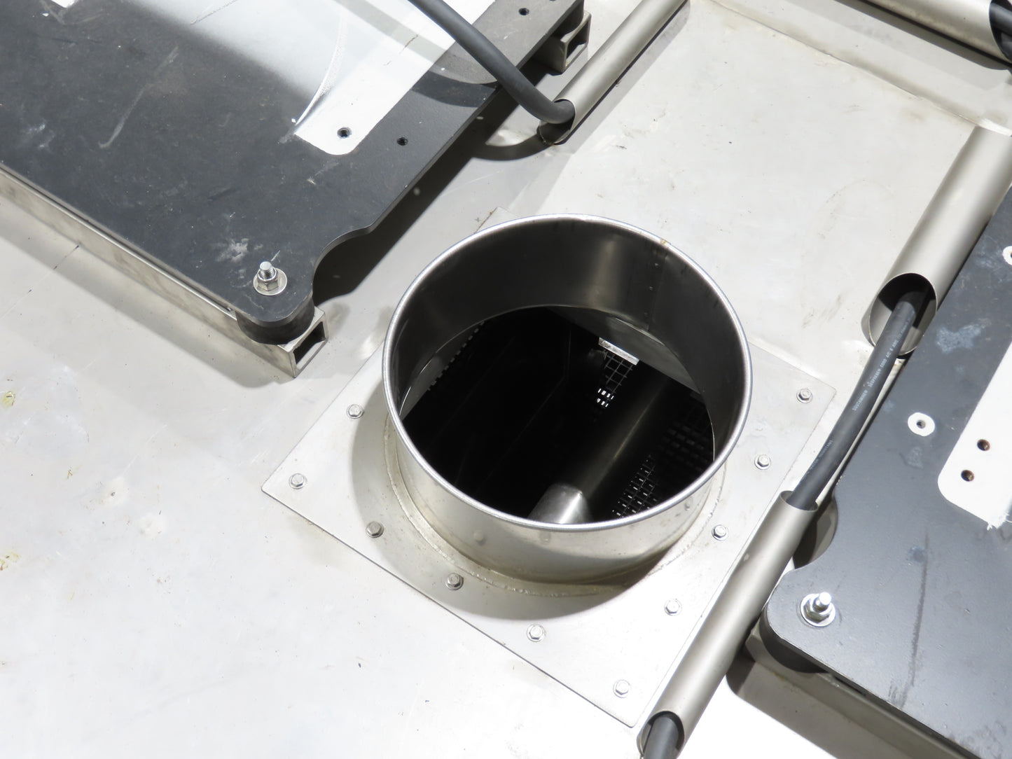 IDD Process Packaging Stainless Bulk Dryer System 52x120x96" ID 20kw Blowers x3