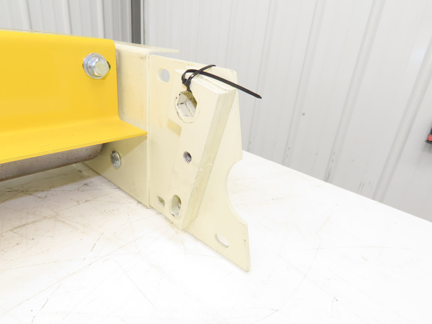 Hytrol 30" Tail Pulley Assembly for Belt-Over Roller Conveyor Beige 27"BF