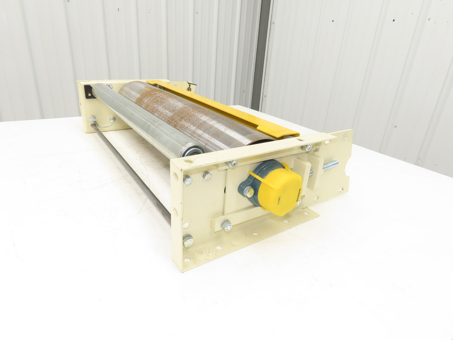 Hytrol 30" Tail Pulley Assembly for Belt-Over Roller Conveyor Beige 27"BF