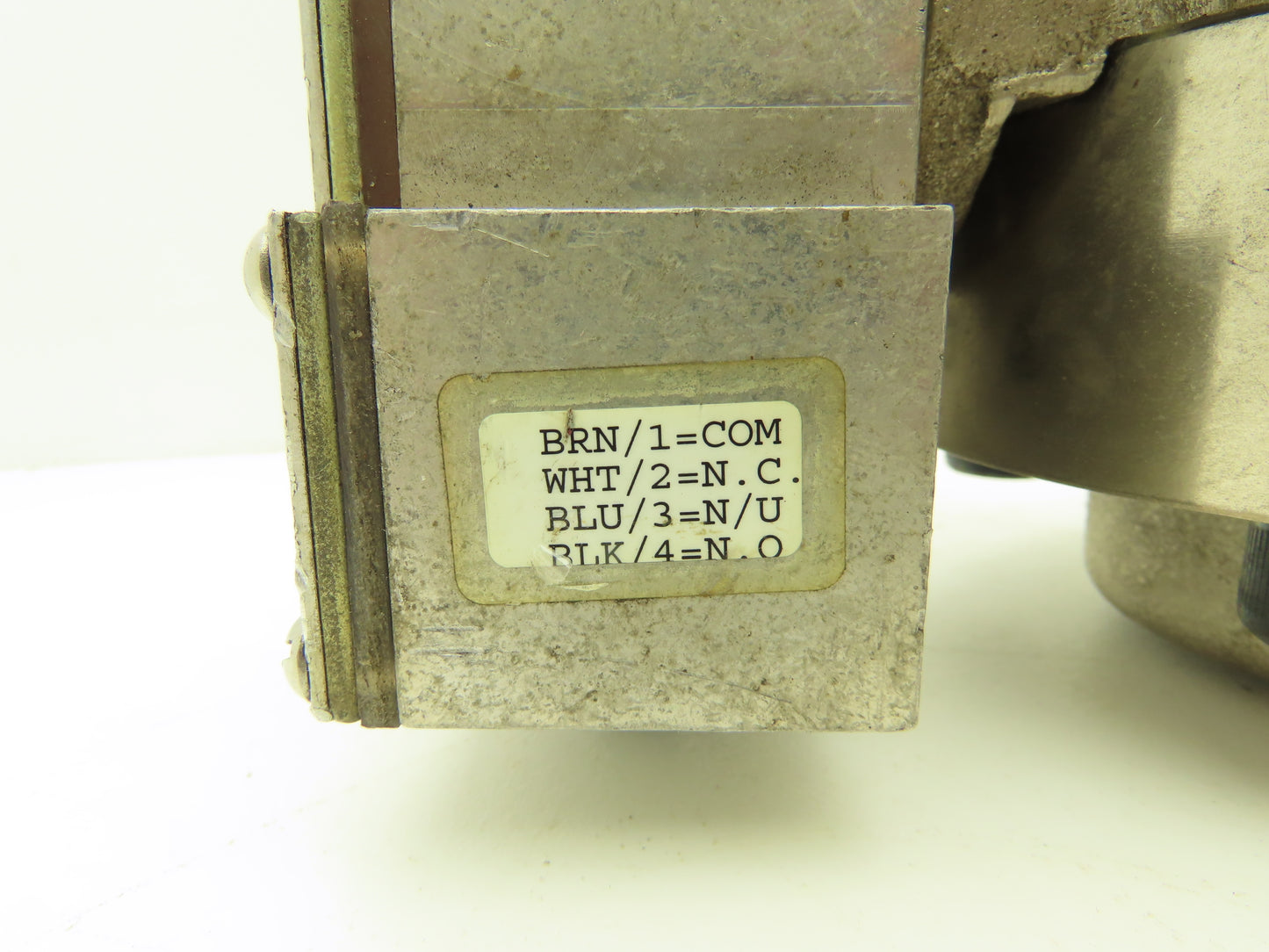 UFM Flow MH-NSF50GM-12-32V1 0-M3WR-PC4M-C-Z86 Flow Monitor 1-1/2"NPT B10481