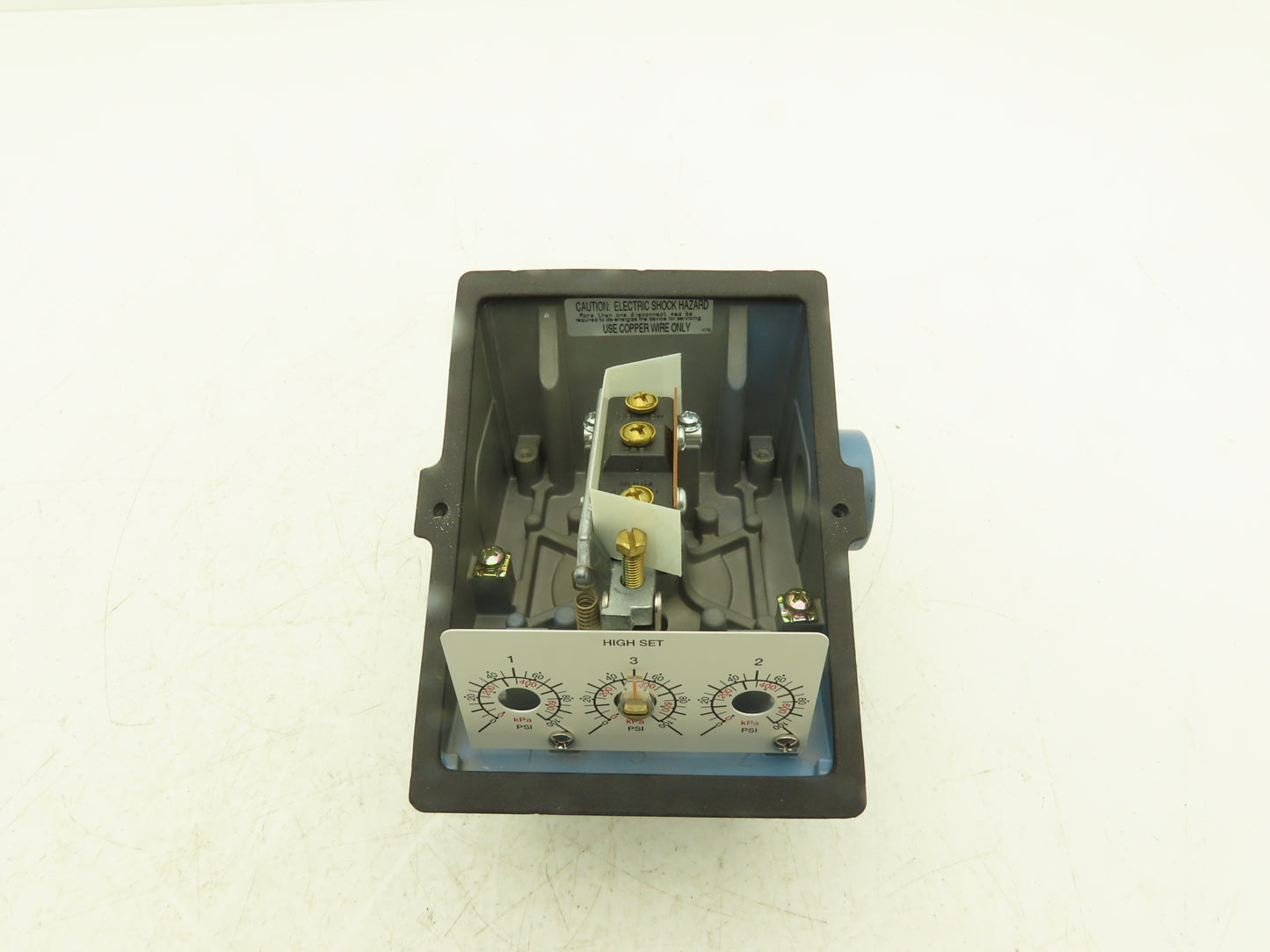 United Electric H400-555 Pressure Switch 0-100 PSI 480VAC 1/4"NPT