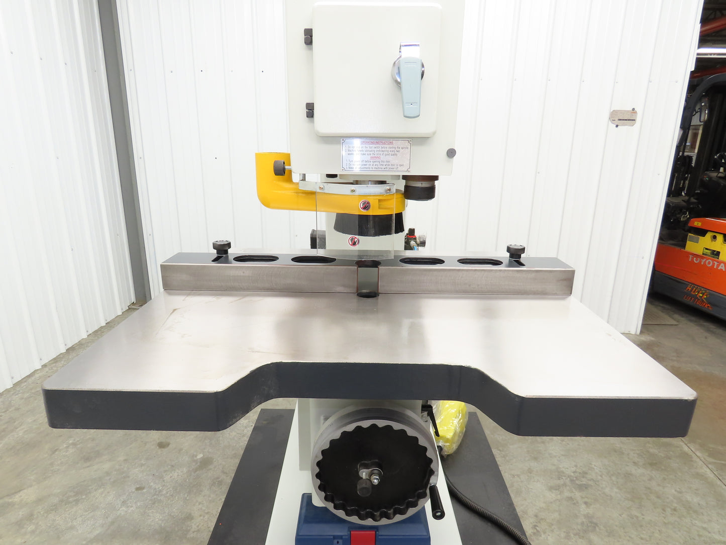 Cantek SR-750 Pneumatic Overarm Pin Router 29.5" Throat 7.5Hp 460V Motor