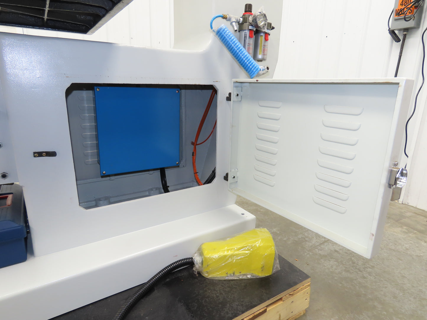 Cantek SR-750 Pneumatic Overarm Pin Router 29.5" Throat 7.5Hp 460V Motor