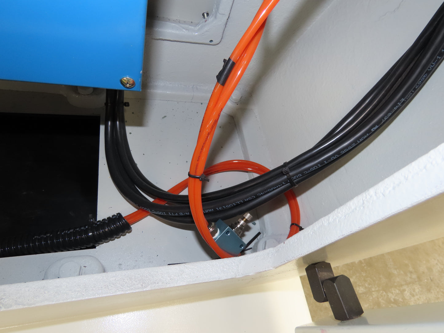 Cantek SR-750 Pneumatic Overarm Pin Router 29.5" Throat 7.5Hp 460V Motor