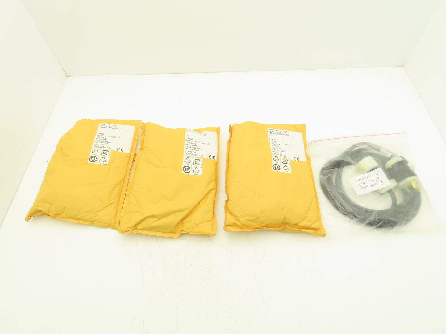Sun Microsystems 419837-01 Power Extension Cord 12' 30A 250V Twist Lock Lot of 4