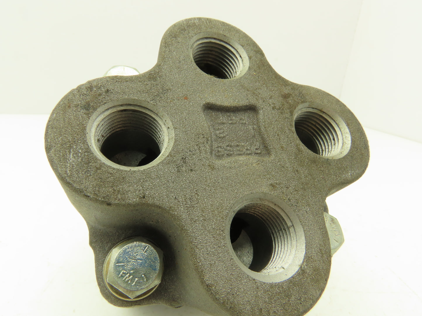 Barksdale 9083S0A03 Manual Directional Valve 3-Pos 500psi 1/2"npt Low Pressure