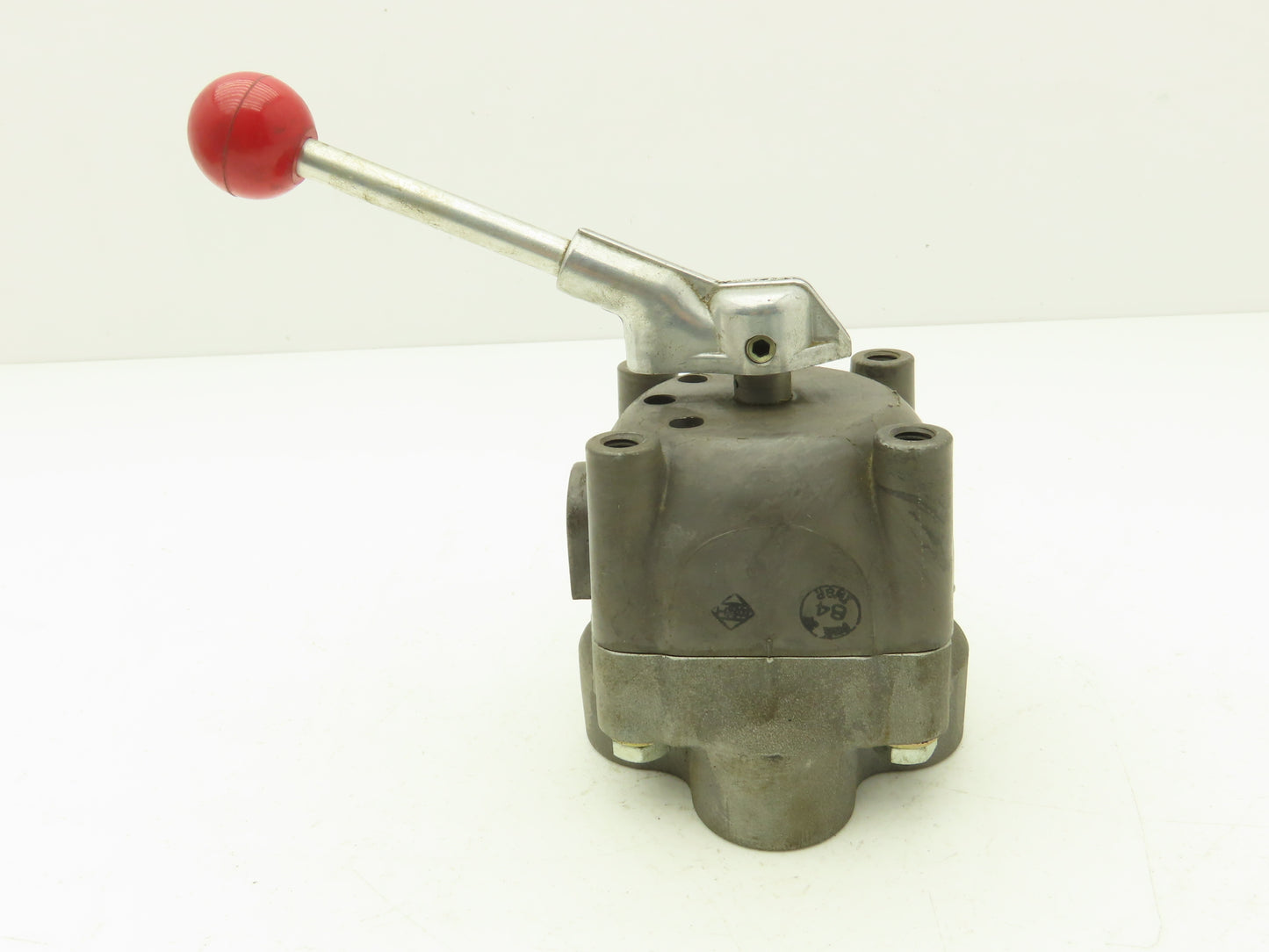 Barksdale 9083S0A03 Manual Directional Valve 3-Pos 500psi 1/2"npt Low Pressure