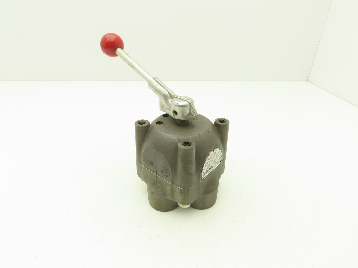 Barksdale 9083S0A03 Manual Directional Valve 3-Pos 500psi 1/2"npt Low Pressure