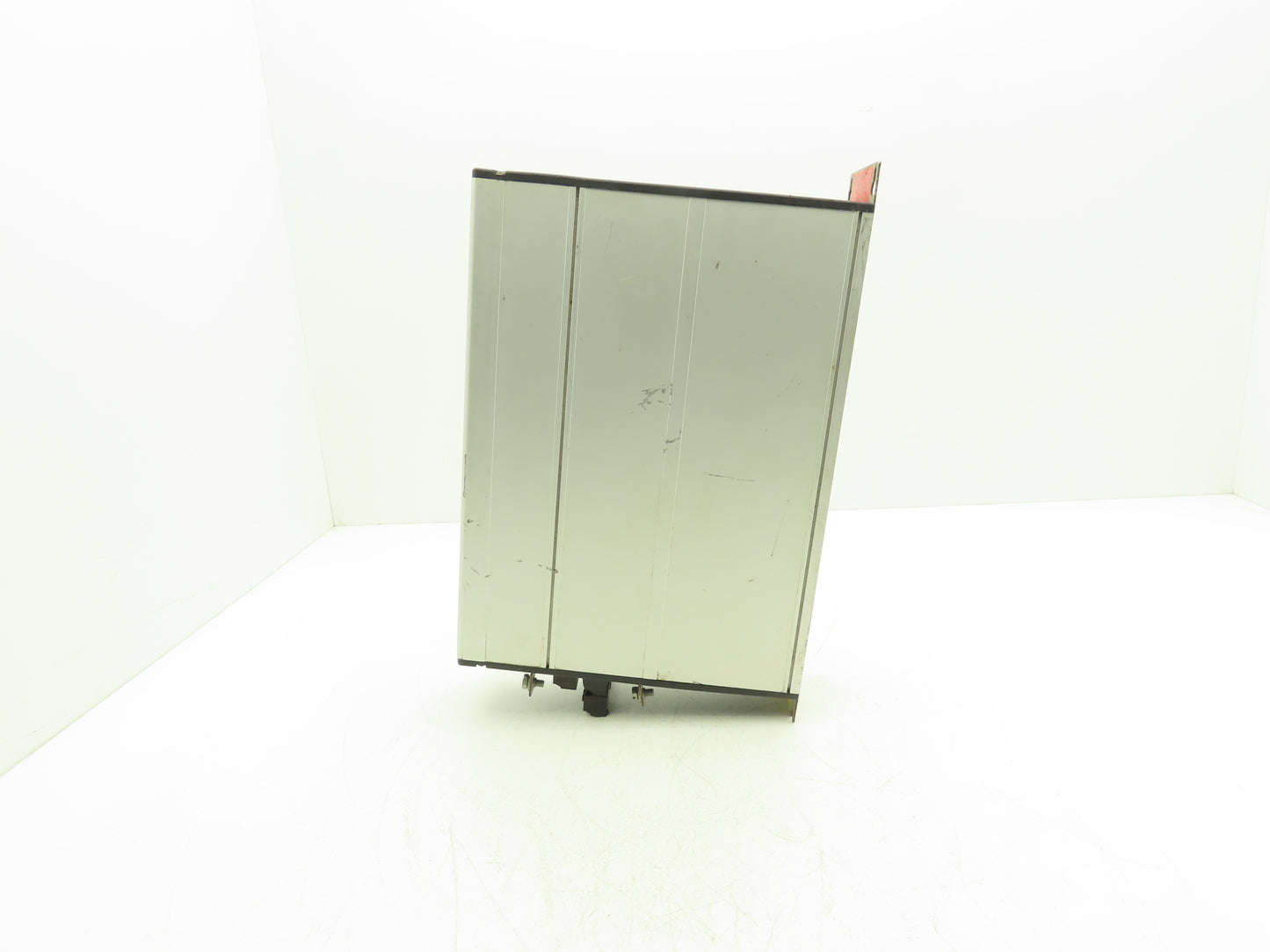 Danfoss VLT 5004 Variable Speed Drive 3Hp 380-500V 3PH In 380-500V 0-1000Hz Out