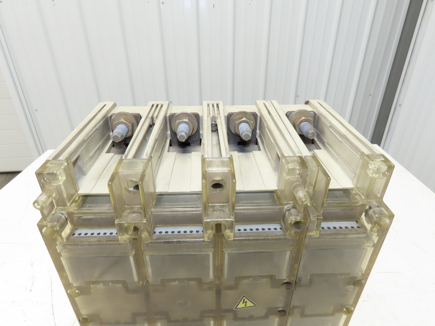 Klockner Moeller NZM 114-400 4 Pole Molded Case Circuit Breaker 400A 600V