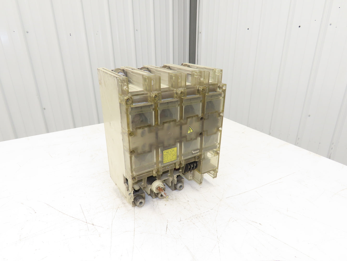 Klockner Moeller NZM 114-400 4 Pole Molded Case Circuit Breaker 400A 600V