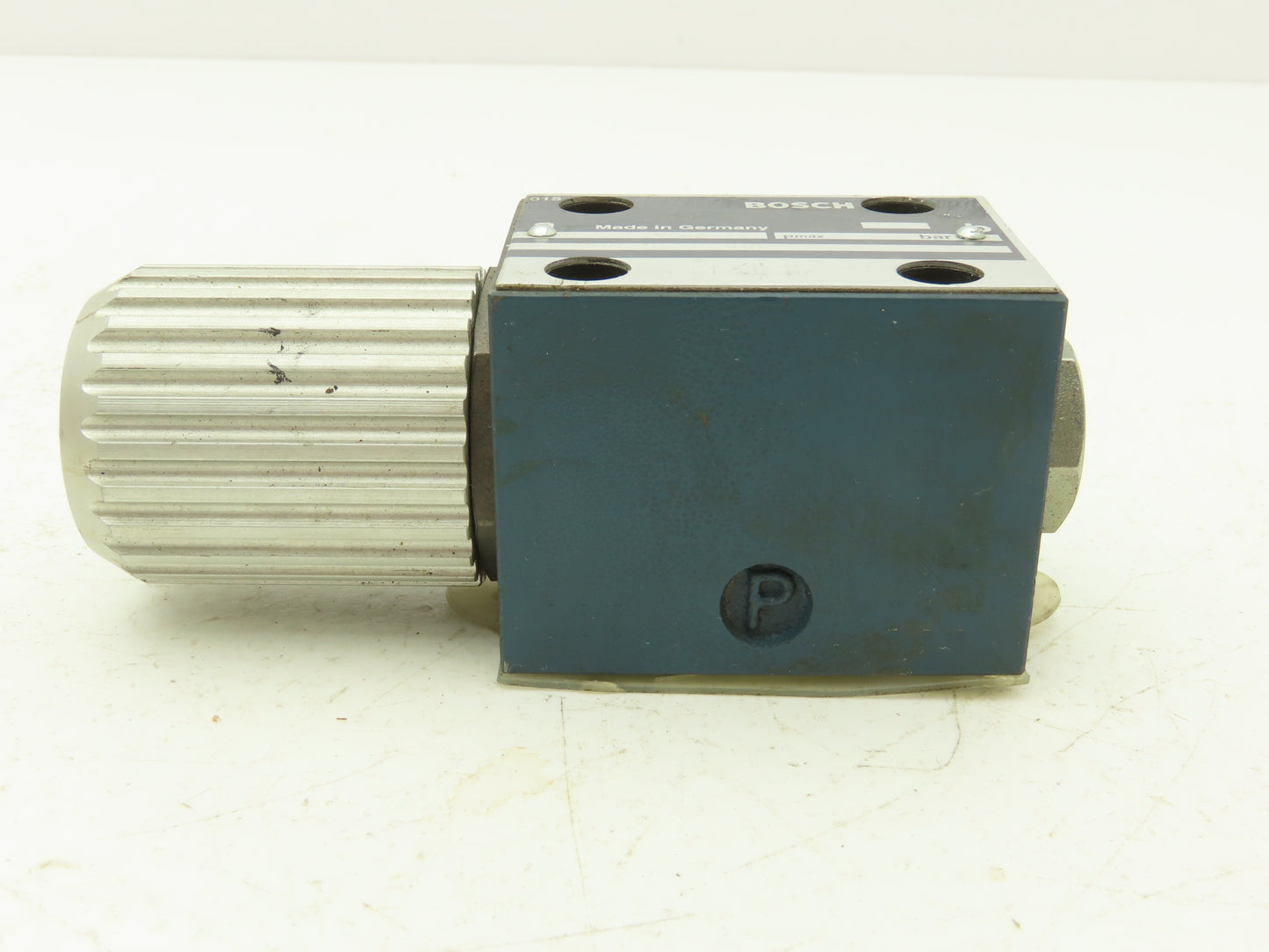 Bosch 081WV06P1V2012D0 Directional Control Solenoid Valve 0 810 091 358