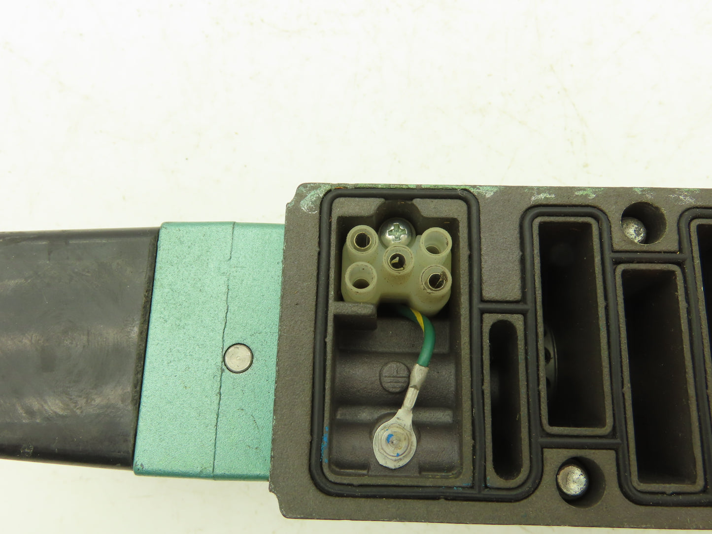 Numatics I23BA400KP14D30 Pneumatic Solenoid Valve 4/2 150psi 120VAC