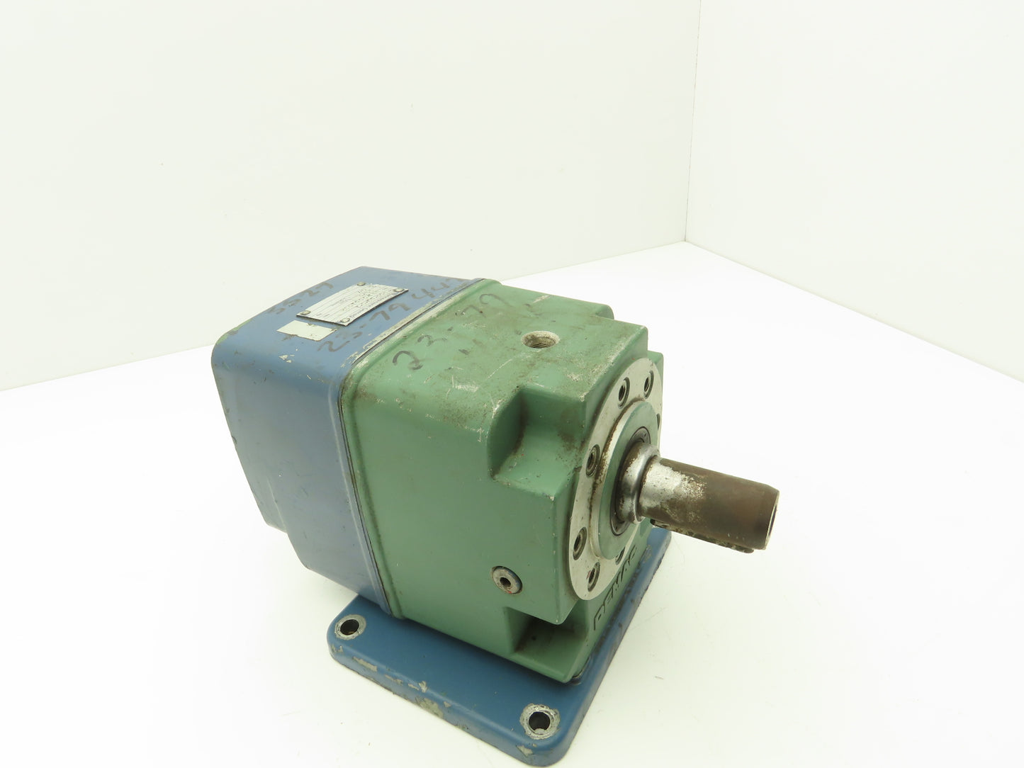 Mannesmann Demag D05-B3-0-1 Crane Drive Gearbox 35.75 Inline Reducer 30mm Shaft