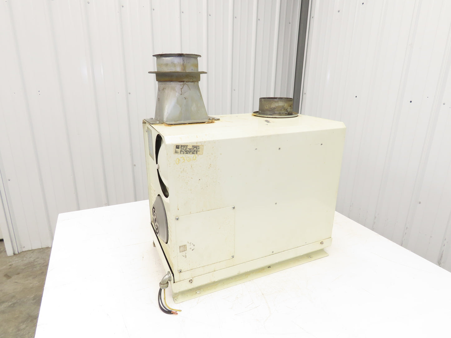 Kuraco EUN-10 Oil Mist Collector Unit 220V 3Ph 4.75" Inlet 0.4kw