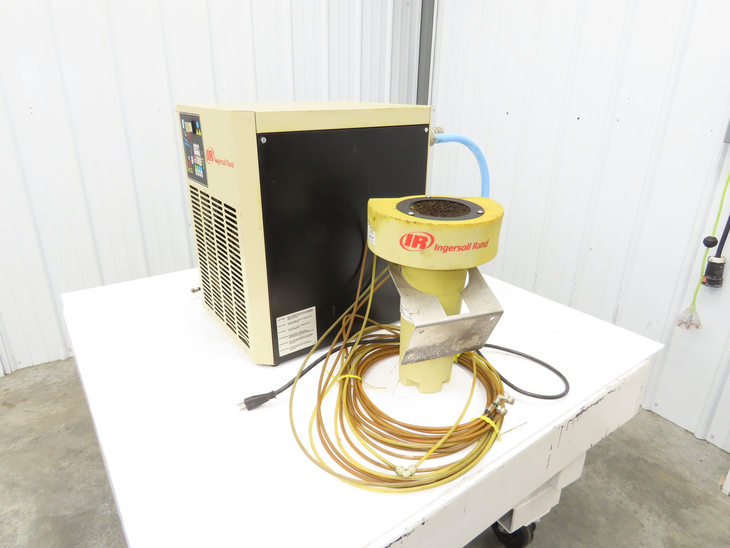 Ingersoll Rand D108IN Refrigerated Air Dryer 64 CFM 101 PSI 120V Oil Separator