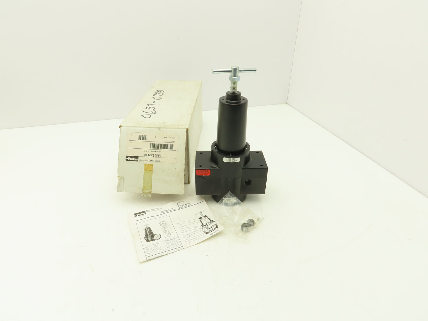 Parker 08R713AB Pneumatic Air Pressure Regulator 1-1/2" NPT