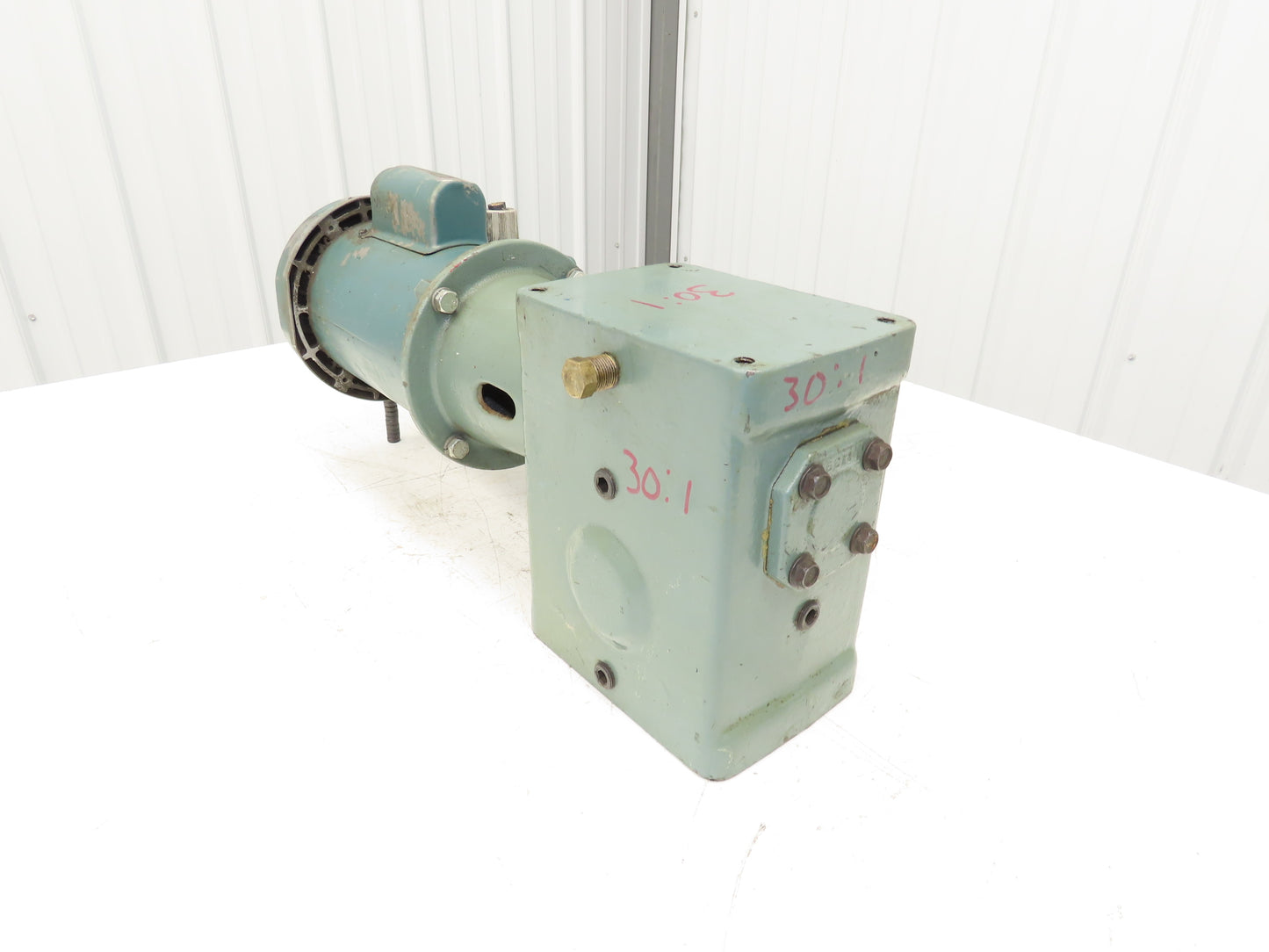 Hytrol 4AC-30-1-RH Conveyor Gearmotor 30:1 Ratio .5Hp 115/230V 1PH 56C 58rpm