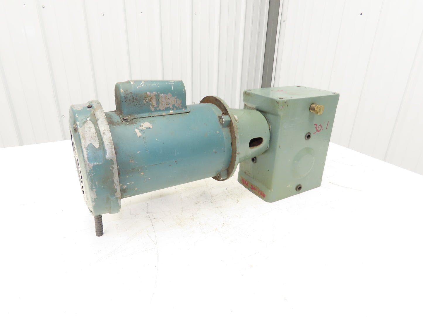 Hytrol 4AC-30-1-RH Conveyor Gearmotor 30:1 Ratio .5Hp 115/230V 1PH 56C 58rpm