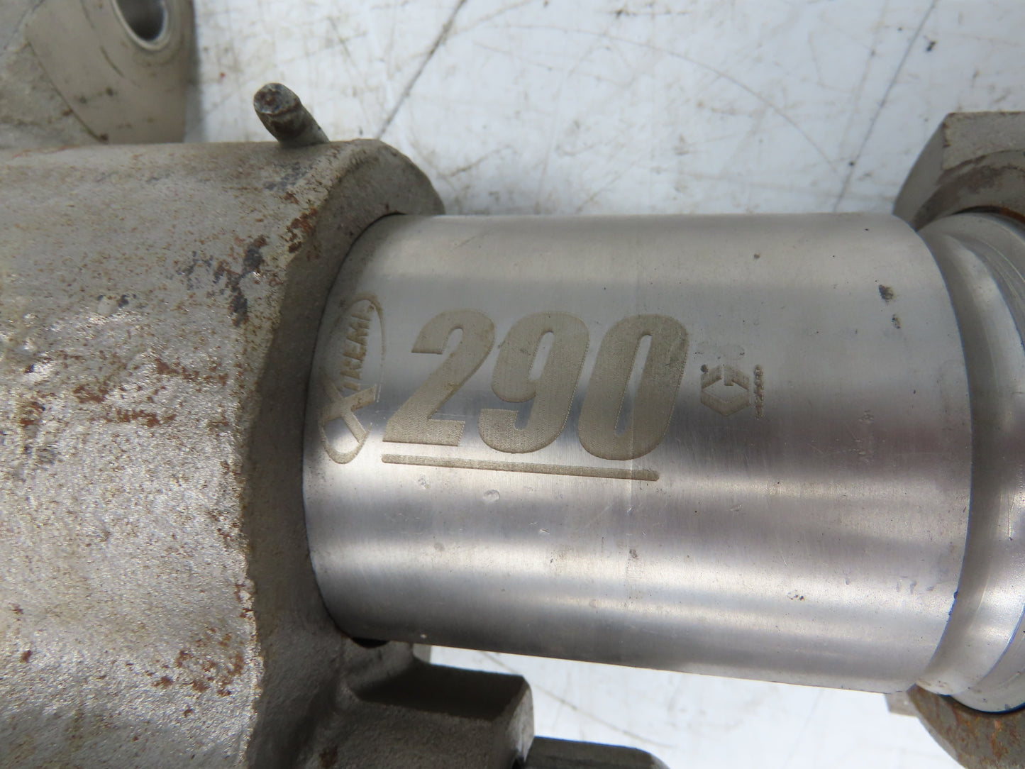 Graco Xtreme Pump Lower 290CC L290C2/B290C2 Unit 5600PSI