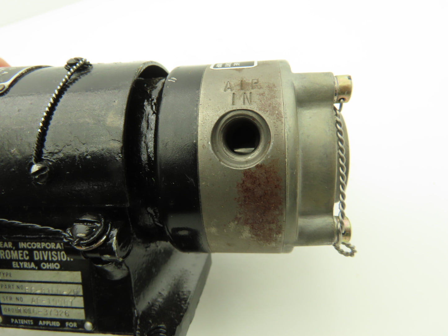 Lear Inc. RG-8160-2D Vacuum Pump W DC Motor 1/15 Hp 27VDC 3.25A 4600 RPM