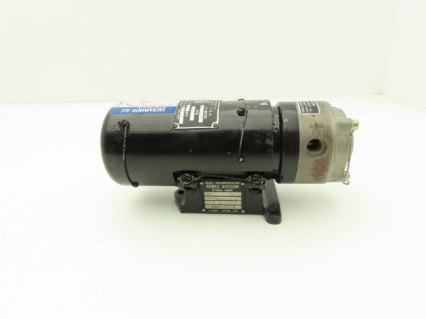Lear Inc. RG-8160-2D Vacuum Pump W DC Motor 1/15 Hp 27VDC 3.25A 4600 RPM