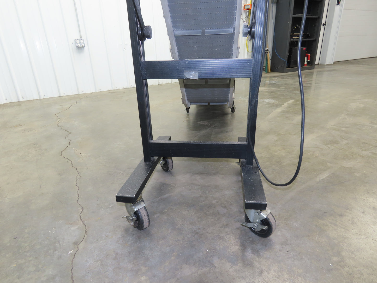 Dynacon 12"x 12' 10" Portable Cleated Belt Incline Conveyor 115V Variable Speed