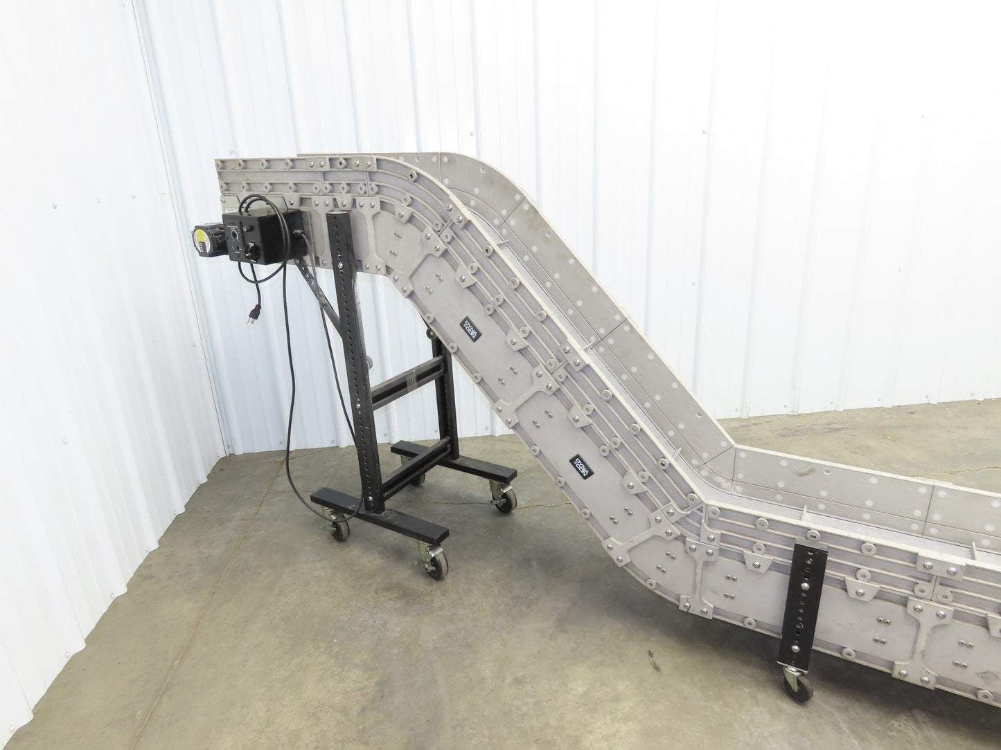 Dynacon 12"x 12' 10" Portable Cleated Belt Incline Conveyor 115V Variable Speed