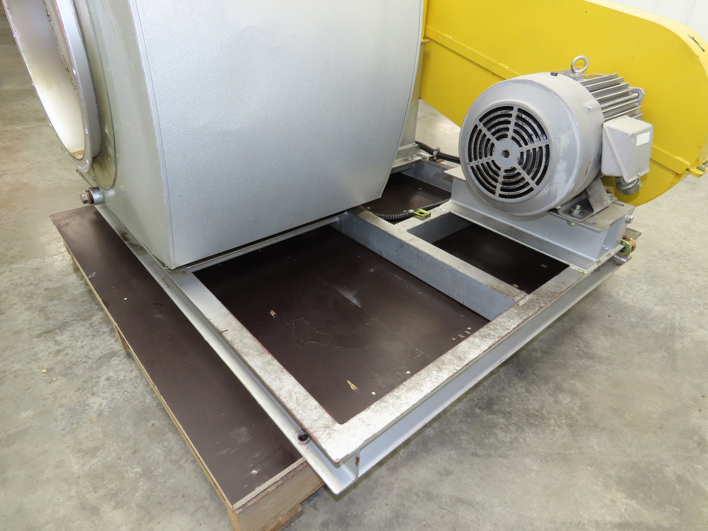 Asahi Backward Inclined Centrifugal Blower 21" Impeller 3Ph 5.5kw 230V 5826CFM