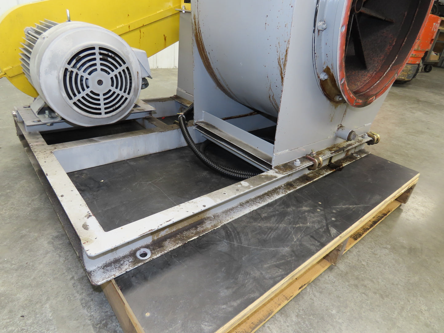 Asahi Backward Inclined Centrifugal Blower 18" Impeller 3Ph 5.5kw 230V 4590CFM