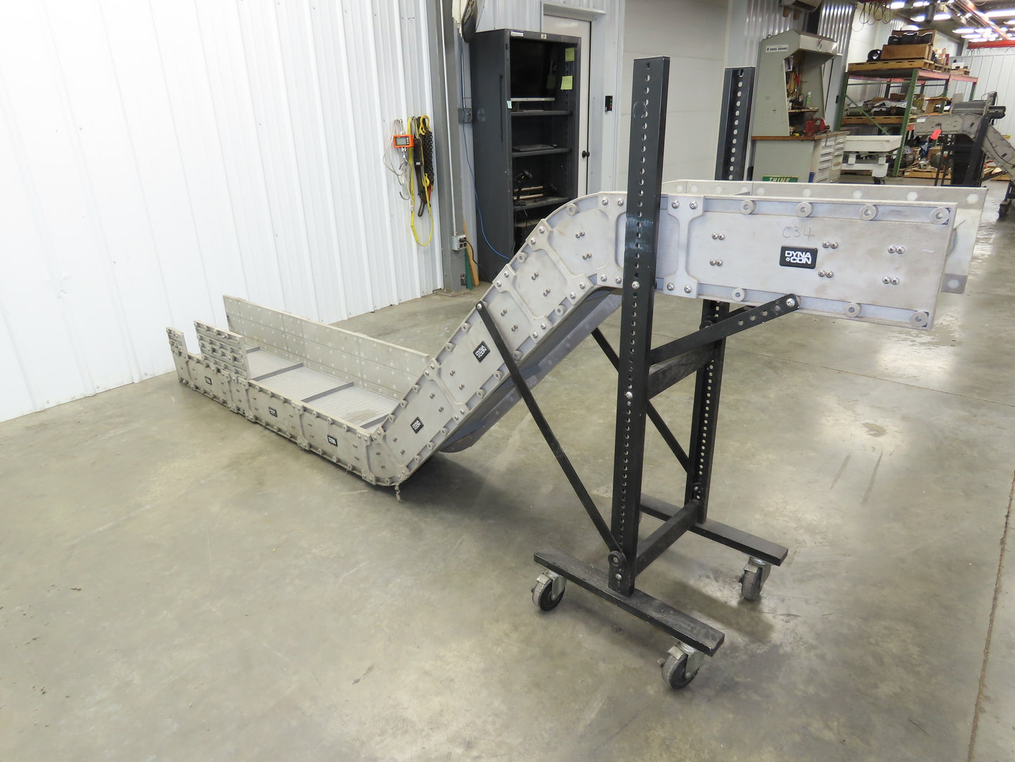 Dynacon 12"x 10' 10" Portable Cleated Belt Incline Conveyor 115V Variable Speed