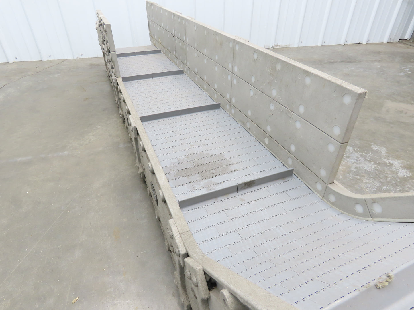 Dynacon 12"x 10' 10" Portable Cleated Belt Incline Conveyor 115V Variable Speed