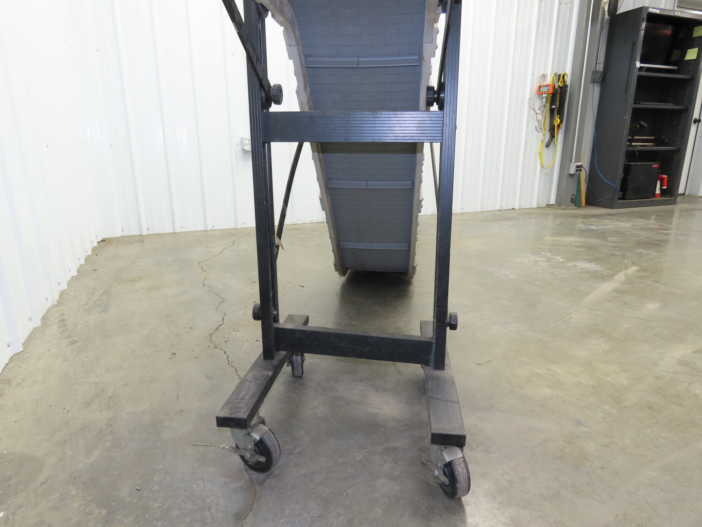 Dynacon 12"x 10' 10" Portable Cleated Belt Incline Conveyor 115V Variable Speed