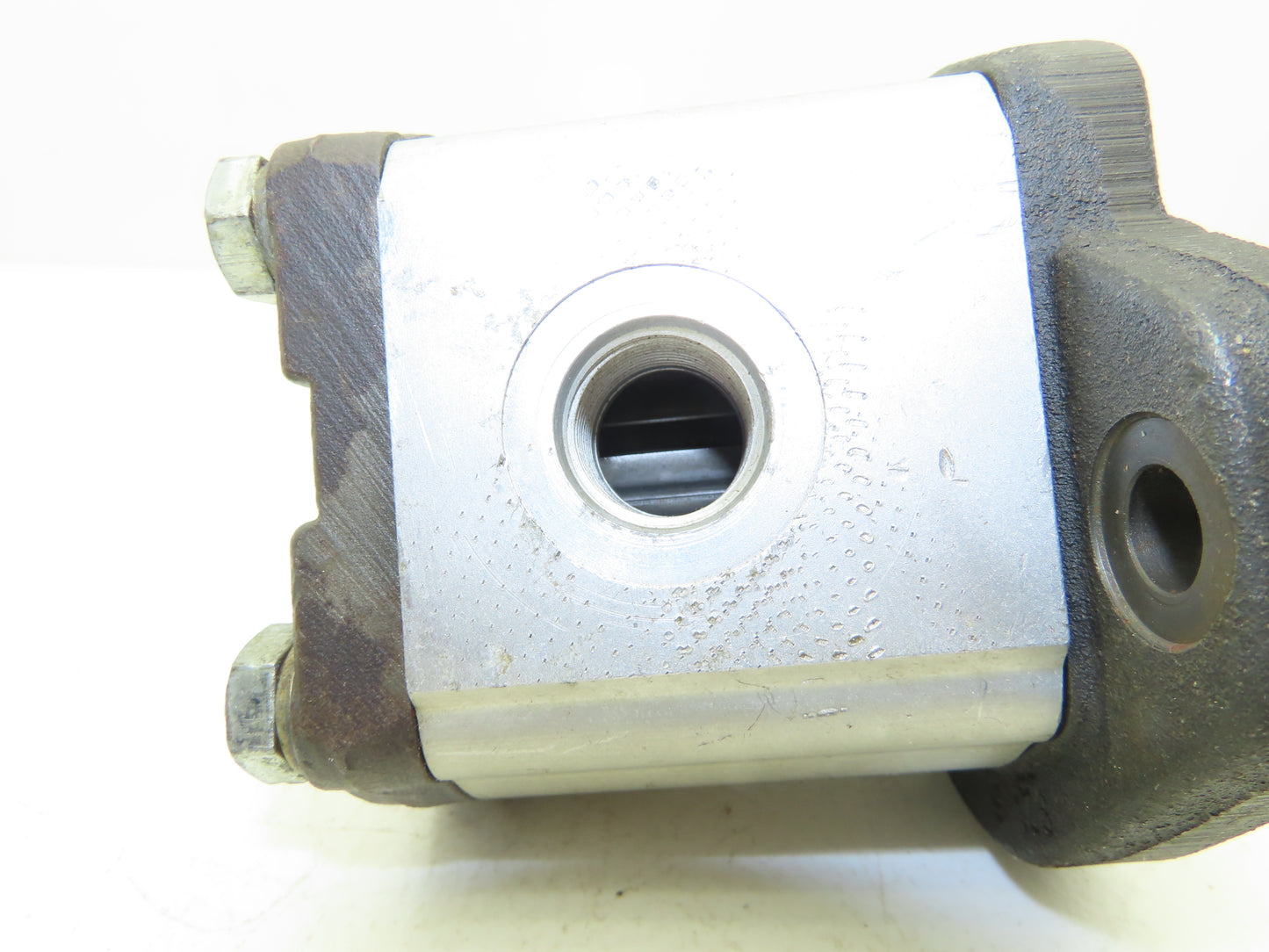 Bosch Rexroth 0510625041 External Gear Pump 5/8" Shaft Mount Holes 4-3/16
