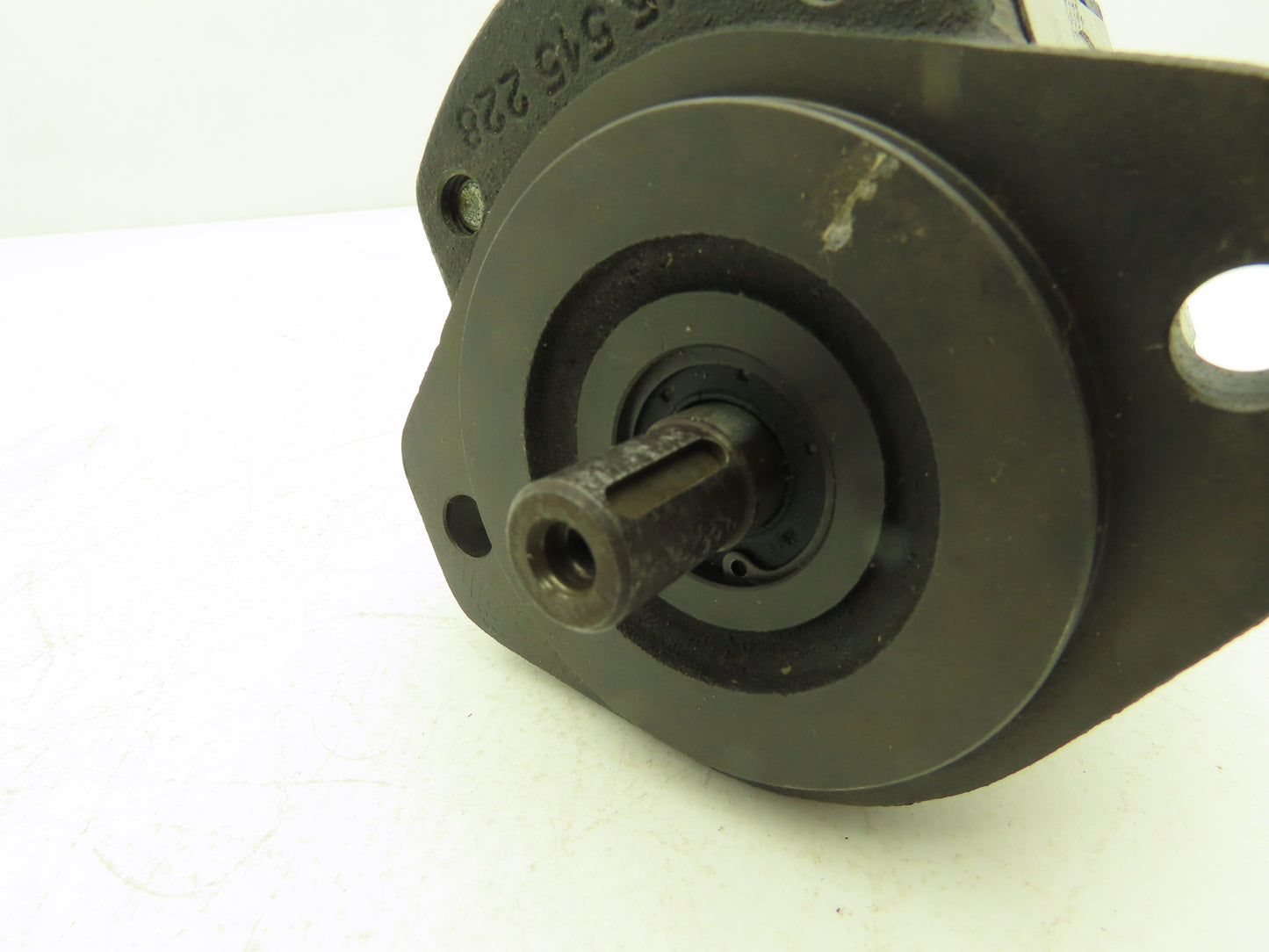 Bosch Rexroth 0510625041 External Gear Pump 5/8" Shaft Mount Holes 4-3/16