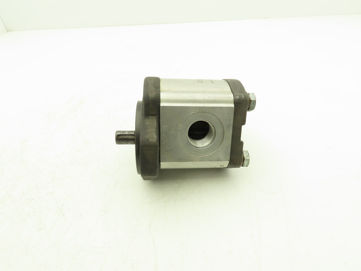 Bosch Rexroth 0510625041 External Gear Pump 5/8" Shaft Mount Holes 4-3/16