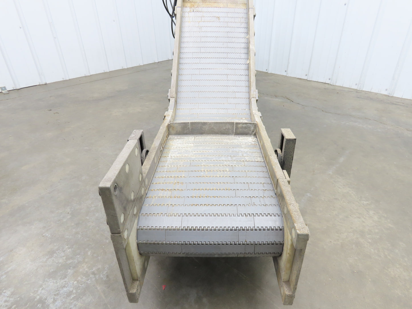 Dynacon 12"x 7' Portable Cleated Belt Incline Conveyor 115V 32FPM
