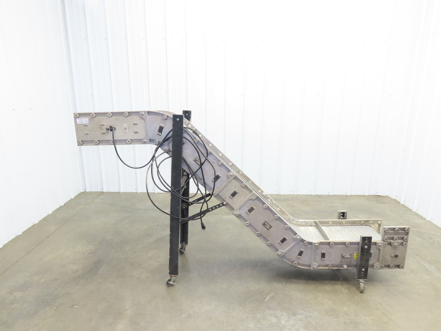Dynacon 12"x 7' Portable Cleated Belt Incline Conveyor 115V 32FPM
