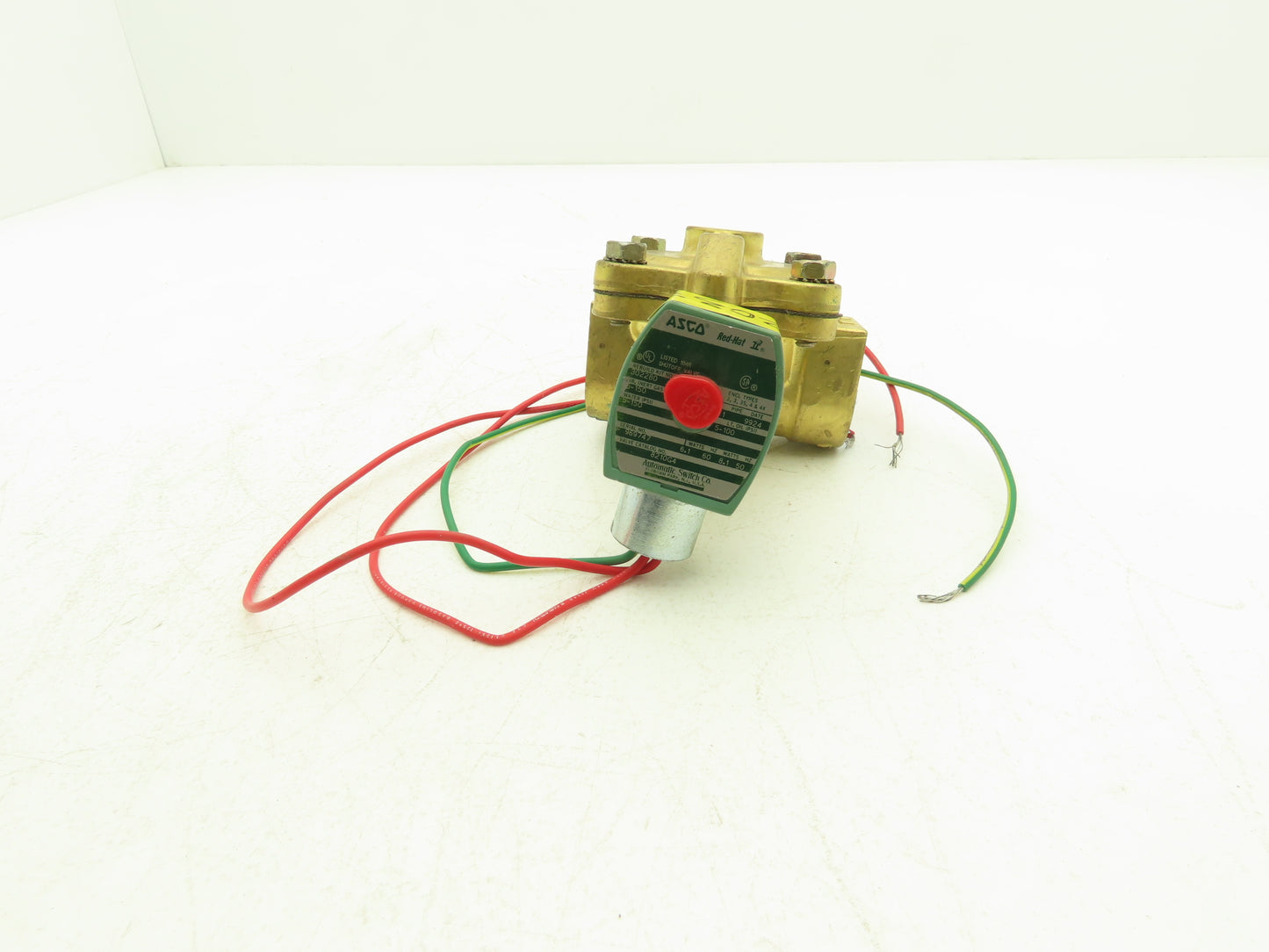 Asco 8210G4 Brass Solenoid Valve 2-Way 1"NPT 120VAC Normally Closed 5-150 PSI