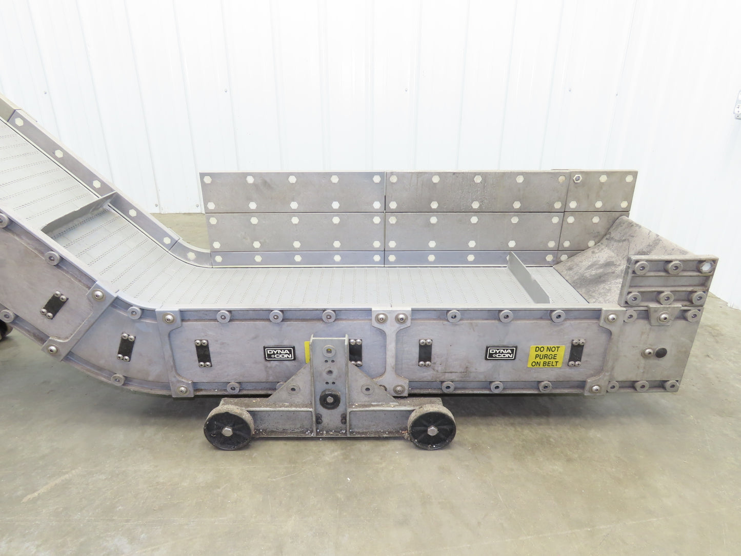 Dynacon 12"x 8' 5" Portable Cleated Belt Incline Conveyor 115V 32FPM