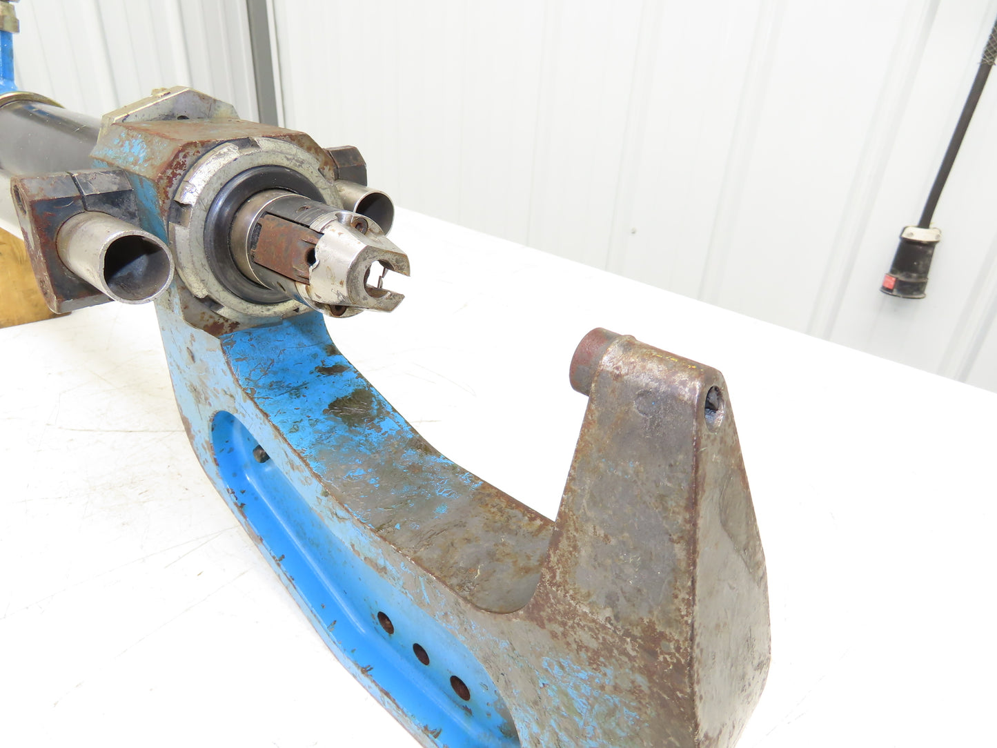 Henrob M14020 Self Piercing Rivet Setter Head Hydraulic Powered 3-3/8" Throat